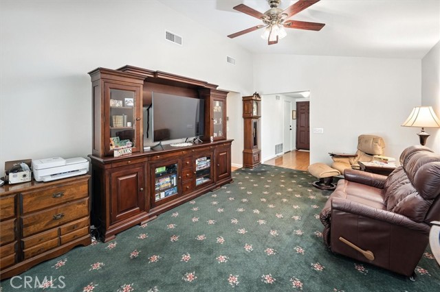 Detail Gallery Image 16 of 32 For 11325 Baird Ave, Porter Ranch,  CA 91326 - 3 Beds | 2 Baths