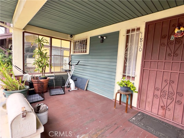 1830 Roosevelt Avenue, Los Angeles, California 90006, 3 Bedrooms Bedrooms, ,1 BathroomBathrooms,Single Family Residence,For Sale,Roosevelt,DW24113842