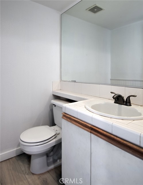 Detail Gallery Image 10 of 25 For 19646 Orviento Dr, Lake Forest,  CA 92679 - 3 Beds | 2/1 Baths