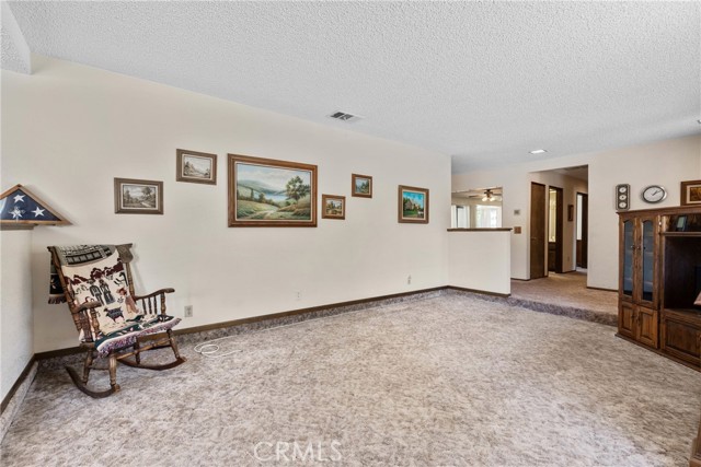Detail Gallery Image 6 of 39 For 7370 Scrub Oak Dr, Wrightwood,  CA 92397 - 3 Beds | 2/1 Baths