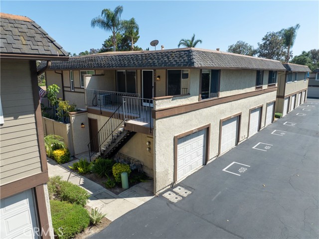 26408 Via Roble, Mission Viejo CA: https://media.crmls.org/medias/a1a26c81-1840-4b47-a465-e847e270b9f3.jpg