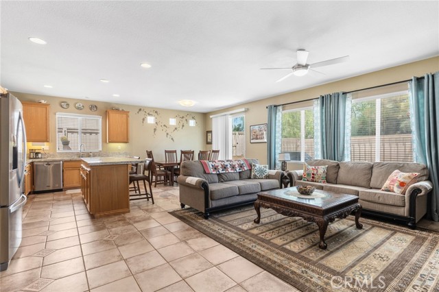 31960 Hollyhock Street, Lake Elsinore CA: https://media.crmls.org/medias/a1a26ea9-8ea0-4b05-b2ea-fe2234819c70.jpg