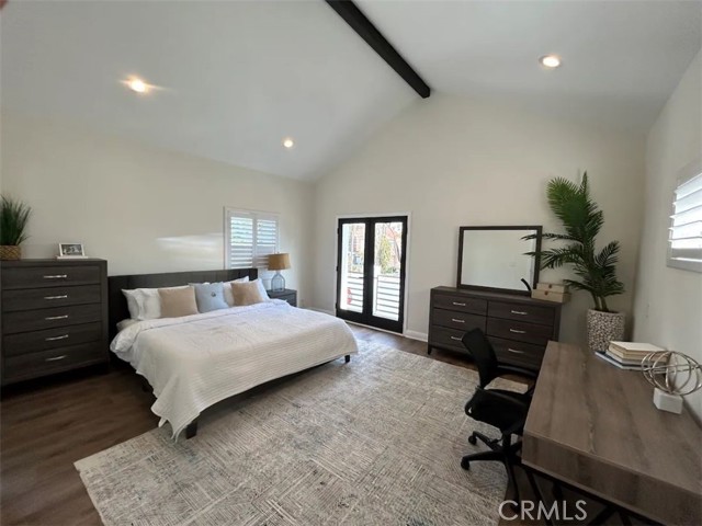 Detail Gallery Image 4 of 12 For 427 14th St, Huntington Beach,  CA 92648 - 3 Beds | 3/1 Baths