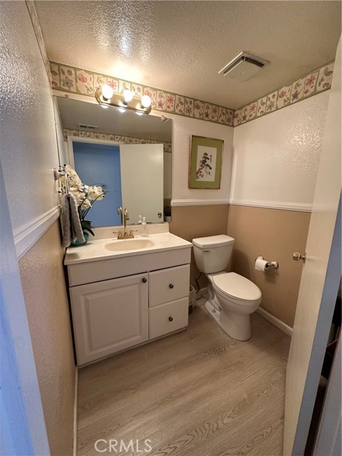 Detail Gallery Image 14 of 24 For 957 S Downey Pl, Anaheim,  CA 92804 - 2 Beds | 1/1 Baths