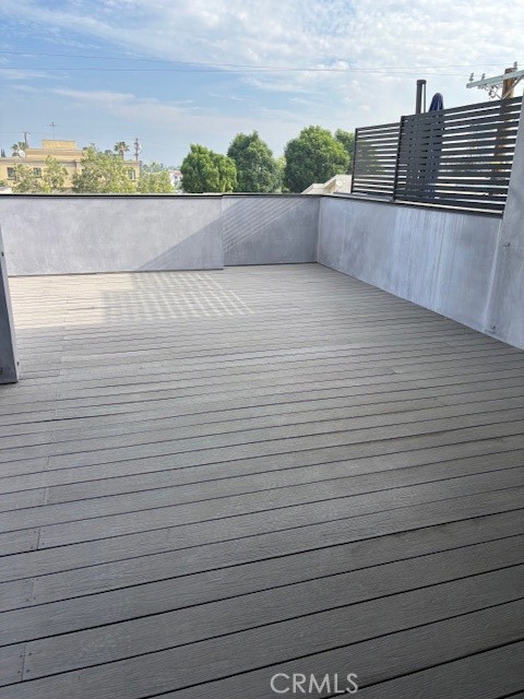 Detail Gallery Image 14 of 18 For 14553 Benefit St, Sherman Oaks,  CA 91403 - 3 Beds | 3/1 Baths