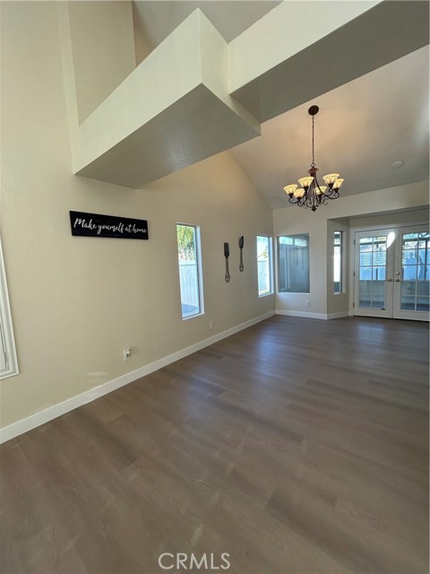 Detail Gallery Image 14 of 42 For 26888 Day Break Dr, Corona,  CA 92883 - 3 Beds | 2/1 Baths