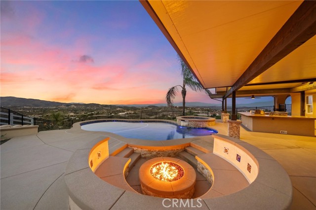 Detail Gallery Image 5 of 60 For 40055 Valle Vista, Murrieta,  CA 92562 - 4 Beds | 4 Baths