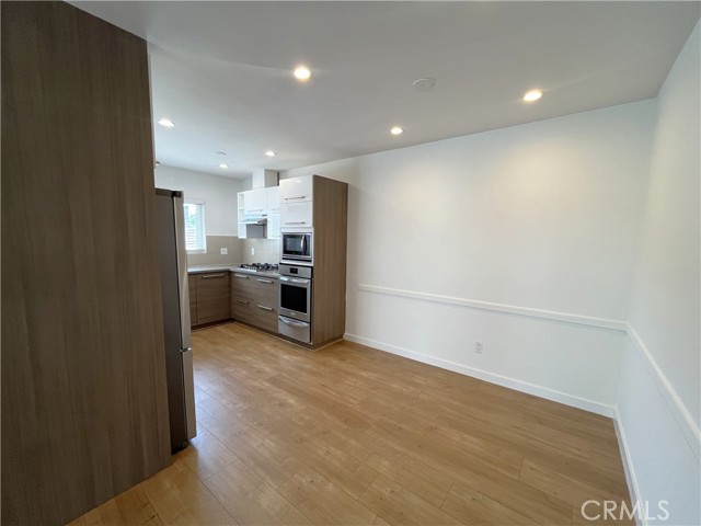 Detail Gallery Image 4 of 17 For 8304 Clinton Ave #6,  West Hollywood,  CA 90048 - 1 Beds | 1 Baths