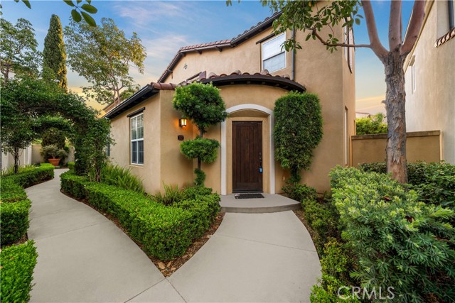 102 Chantilly