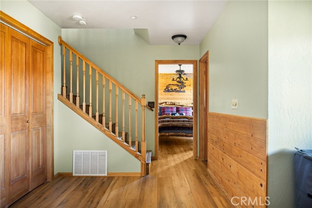 Detail Gallery Image 19 of 37 For 30008 Hickory Dr, Lake Arrowhead,  CA 92321 - 2 Beds | 2 Baths