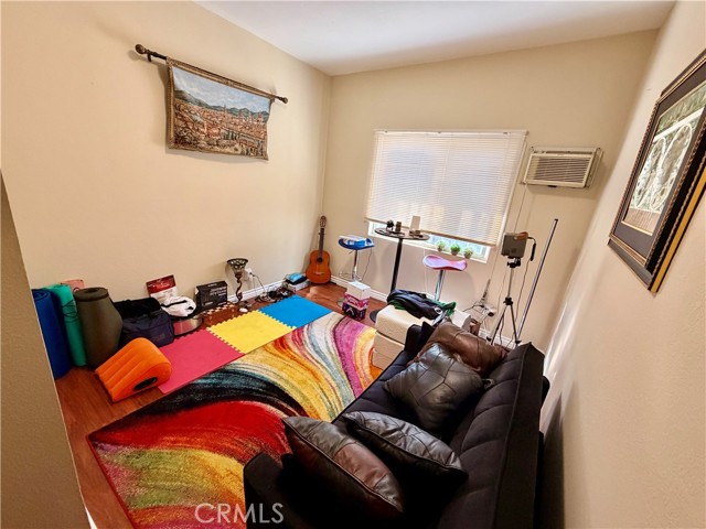 Detail Gallery Image 19 of 21 For 536 W 42nd St, Los Angeles,  CA 90037 - – Beds | – Baths