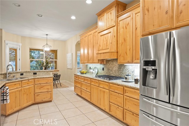 Detail Gallery Image 4 of 44 For 10473 Bogie, Chico,  CA 95928 - 4 Beds | 3 Baths