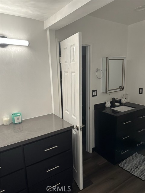 Detail Gallery Image 29 of 41 For 3432 Larissa Dr, Los Angeles,  CA 90026 - – Beds | – Baths