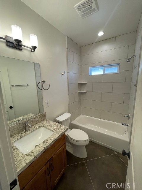 Detail Gallery Image 14 of 41 For 1318 Salem, Chico,  CA 95928 - 5 Beds | 3 Baths