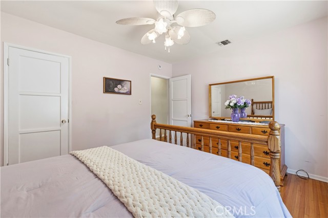8449 Glencrest Drive photo 17