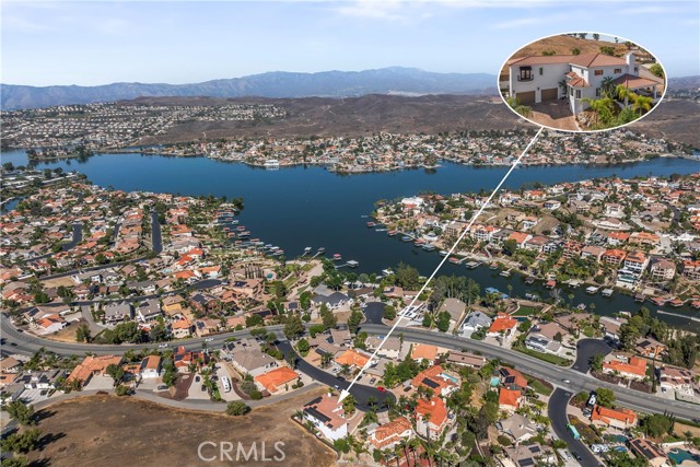 22941 Gold Rush Place, Canyon Lake CA: https://media.crmls.org/medias/a1adff92-301e-4386-8e5d-488f7253181e.jpg