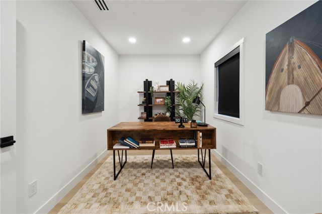 6105 Bellingham Avenue, North Hollywood CA: https://media.crmls.org/medias/a1af4821-55d0-49ba-becf-3c66ed6c719c.jpg