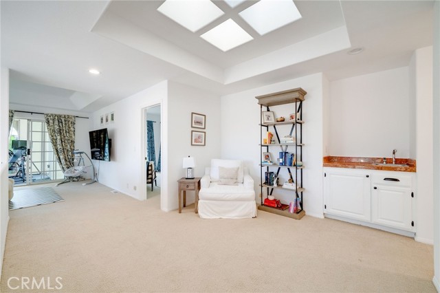 1119 9th Street, Hermosa Beach, California 90254, 5 Bedrooms Bedrooms, ,2 BathroomsBathrooms,Residential,Sold,9th,SB22164330