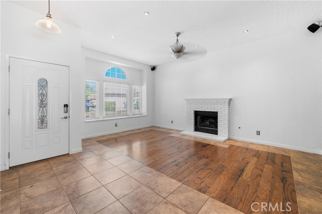 43101 Victorville Place, Lancaster CA: https://media.crmls.org/medias/a1b03356-05ba-436d-bc06-9982e92e8948.jpg