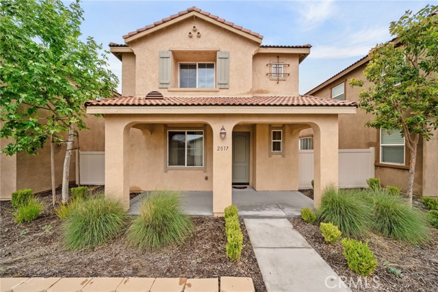 Detail Gallery Image 1 of 22 For 2017 Juniper Ln, Colton,  CA 92324 - 3 Beds | 2/1 Baths