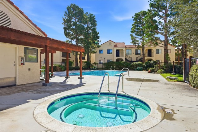 Detail Gallery Image 37 of 38 For 2554 Olive Dr #66,  Palmdale,  CA 93550 - 2 Beds | 2 Baths