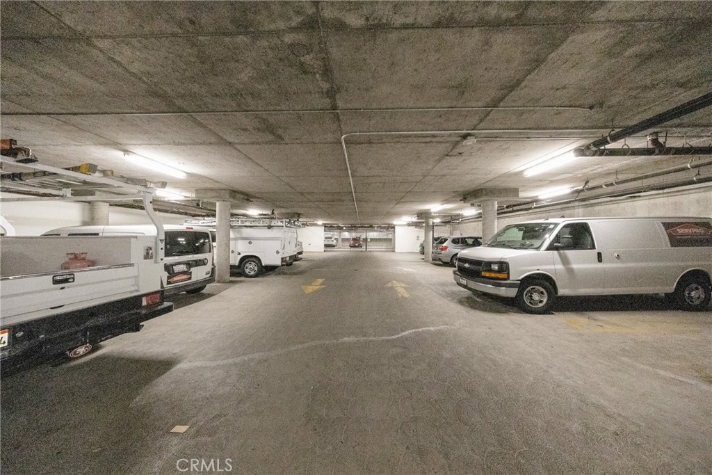 https://media.crmls.org/medias/a1b270d7-0fb8-433f-9e26-fe3eef34b00e.jpg?preset=X-Large