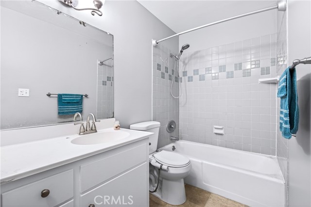 Detail Gallery Image 13 of 24 For 1187 East 3rd Street #305,  Long Beach,  CA 90802 - 1 Beds | 1 Baths