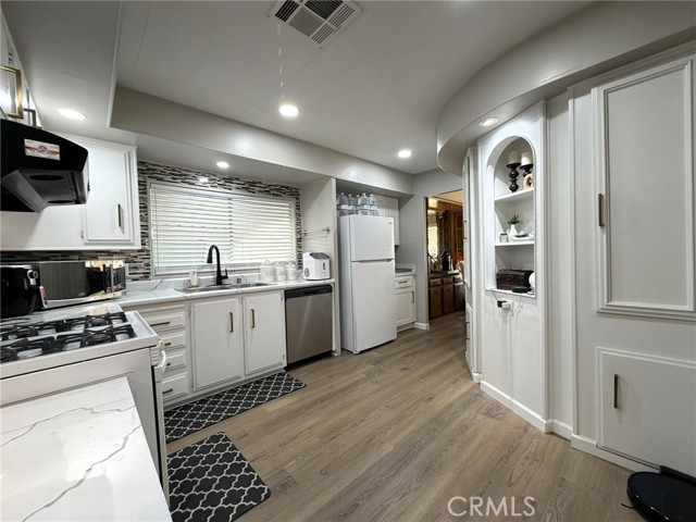 Detail Gallery Image 13 of 36 For 26082 Seaforthia Palm, Homeland,  CA 92548 - 2 Beds | 2 Baths