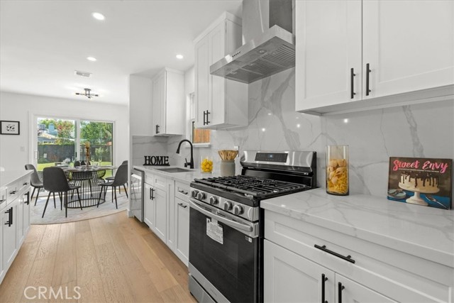 Detail Gallery Image 17 of 44 For 5815 Saloma Ave, Sherman Oaks,  CA 91411 - 4 Beds | 3/1 Baths