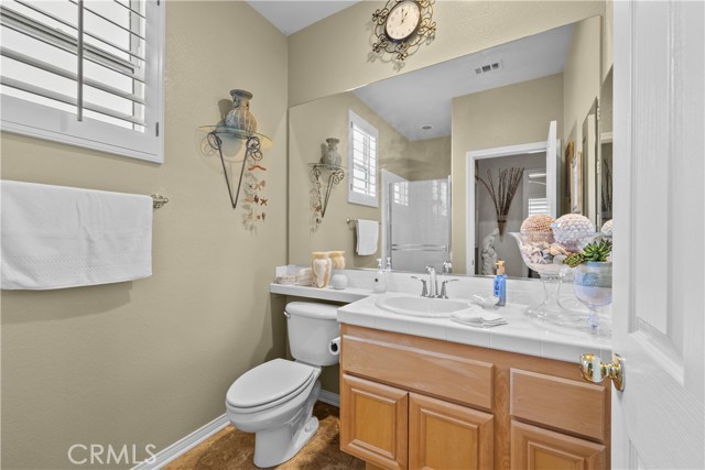 Detail Gallery Image 4 of 56 For 21736 Redwood Canyon, Saugus,  CA 91390 - 4 Beds | 4 Baths