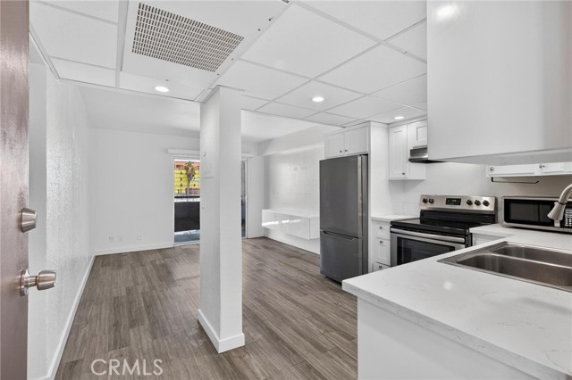 Detail Gallery Image 2 of 20 For 1450 Locust Avenue #301,  Long Beach,  CA 90813 - 1 Beds | 1 Baths