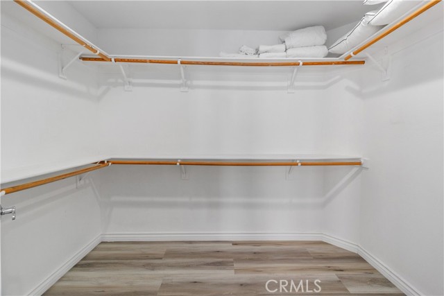 18075 Lakeview Drive, Victorville CA: https://media.crmls.org/medias/a1b5ff3d-b47f-47b4-b2d4-d97ae579e160.jpg