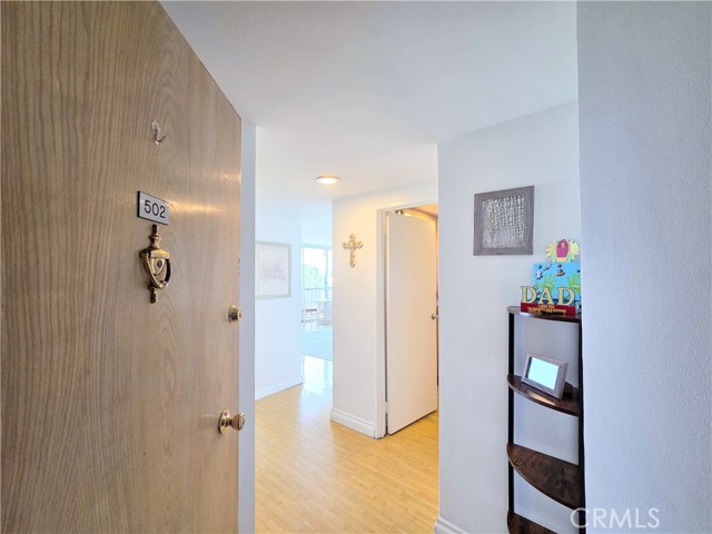 Detail Gallery Image 2 of 19 For 375 Atlantic Ave #502,  Long Beach,  CA 90802 - 2 Beds | 2 Baths