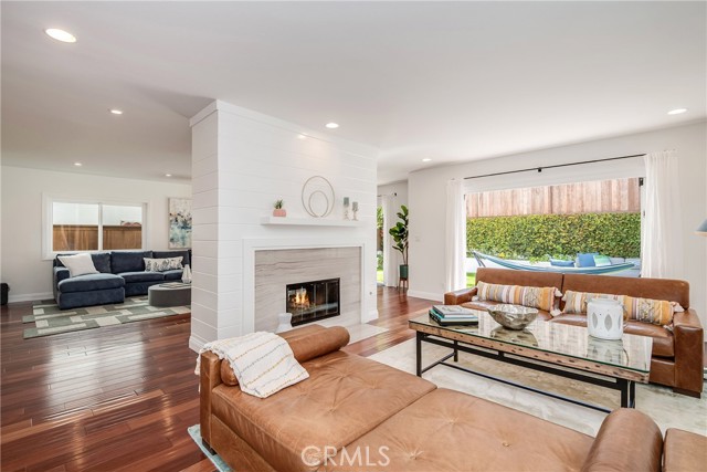 1720 Oak Avenue, Manhattan Beach, California 90266, 4 Bedrooms Bedrooms, ,4 BathroomsBathrooms,Residential,Sold,Oak,SB22020693