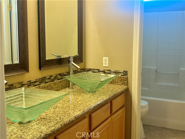 Detail Gallery Image 8 of 27 For 5793 Territory, Corona,  CA 92880 - 4 Beds | 3 Baths