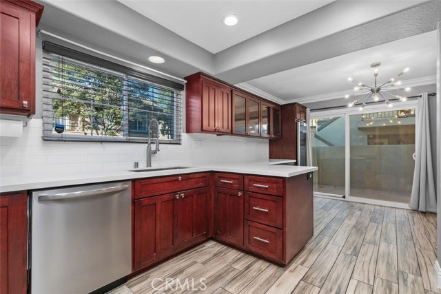 Detail Gallery Image 7 of 35 For 510 S Hollydale, Anaheim Hills,  CA 92808 - 3 Beds | 3 Baths