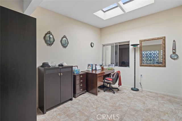 13430 St Andrews Drive, Seal Beach CA: https://media.crmls.org/medias/a1b7e2a3-b5b3-41c1-959a-d702c0a26d5d.jpg