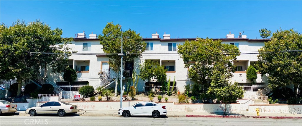 13522 Glenoaks Boulevard #4