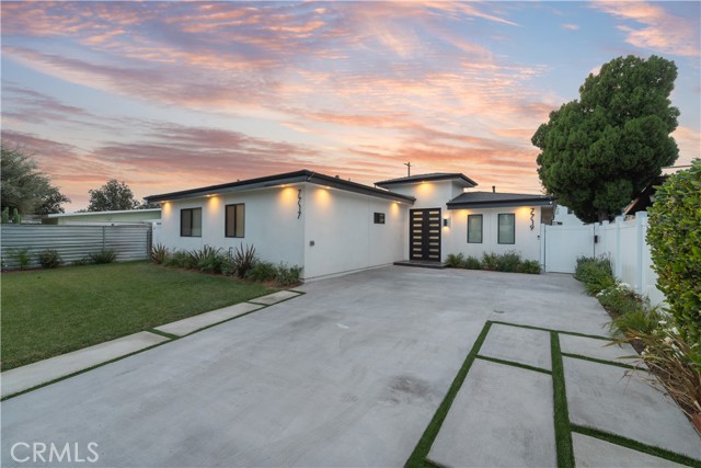 Front Image Thumbnail for CRSR26023208