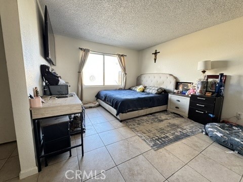 Detail Gallery Image 9 of 11 For 2725 Jojoba Ter, Palmdale,  CA 93550 - 4 Beds | 2 Baths