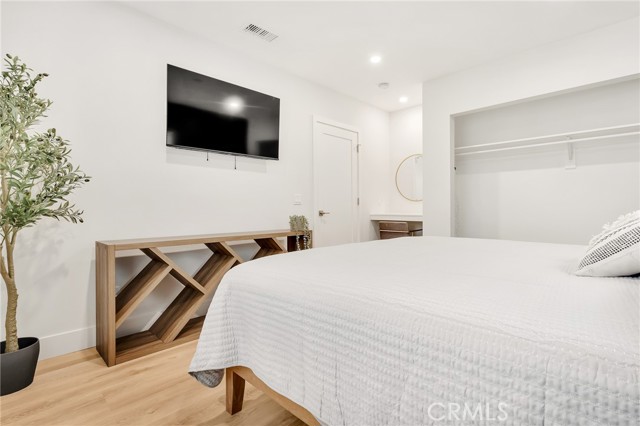 Detail Gallery Image 12 of 41 For 5814 7th Ave, Los Angeles,  CA 90043 - 2 Beds | 1 Baths