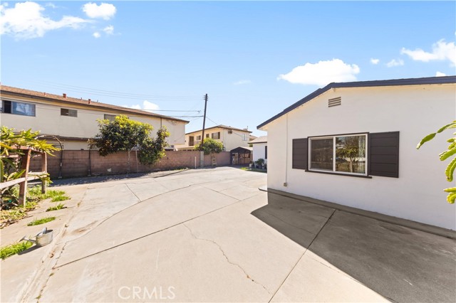 Detail Gallery Image 5 of 30 For 220 E Hellman, Monterey Park,  CA 91755 - 3 Beds | 2 Baths