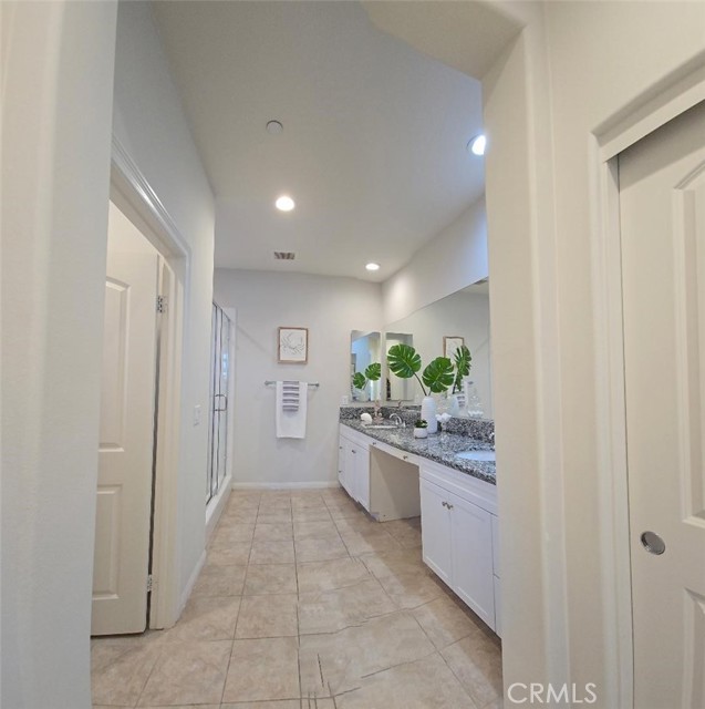 14332 Hibiscus Court, Westminster CA: https://media.crmls.org/medias/a1bb13ce-6c1b-4c2b-9e31-c1d37ae5a761.jpg