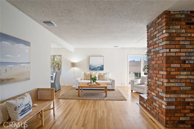 524 Cluster Ln, Redondo Beach, California 90278, 3 Bedrooms Bedrooms, ,1 BathroomBathrooms,Residential,Sold,Cluster Ln,PV22031244