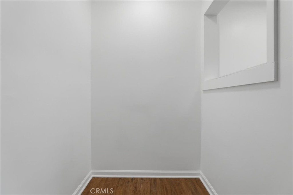 https://media.crmls.org/medias/a1bc523a-1ad3-49f6-939a-c2aee89b50b9.jpg?preset=X-Large