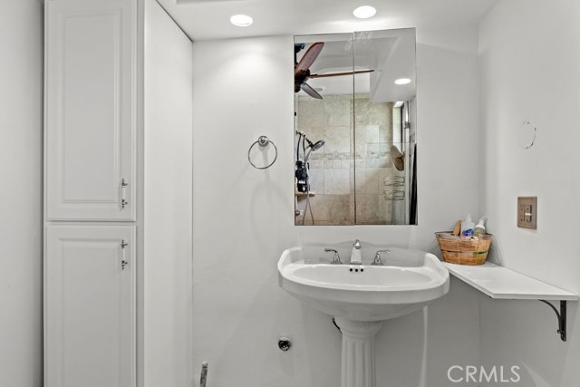 Detail Gallery Image 17 of 24 For 1649 W Pine St, Santa Ana,  CA 92703 - 3 Beds | 2 Baths