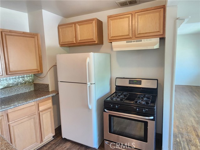 Detail Gallery Image 18 of 28 For 14229 1/2 Moorpark, Sherman Oaks,  CA 91423 - 2 Beds | 1 Baths
