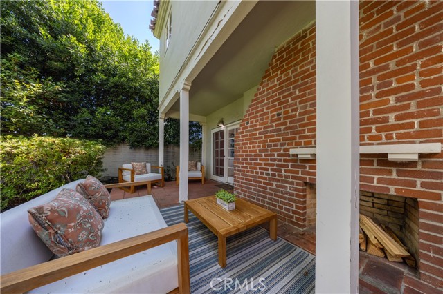 2175 Roanoke Road, San Marino CA: https://media.crmls.org/medias/a1be7039-34bc-4f19-8240-2018095a8c21.jpg