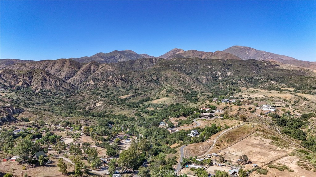 https://media.crmls.org/medias/a1beca4d-37c1-4c23-ae7b-022d2fd2cbbf.jpg?preset=X-Large