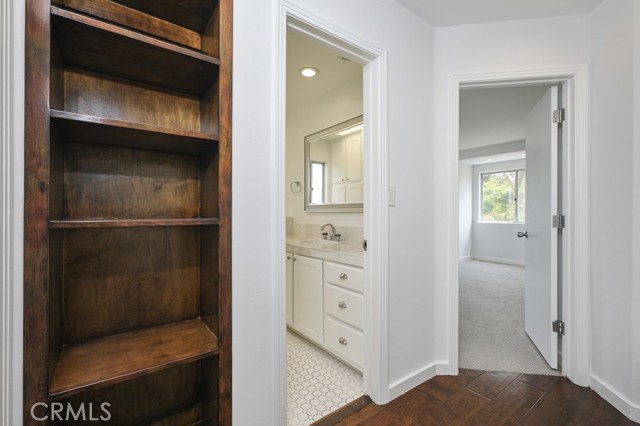 Detail Gallery Image 19 of 40 For 1702 N Meadows Ave, Manhattan Beach,  CA 90266 - 3 Beds | 2/1 Baths